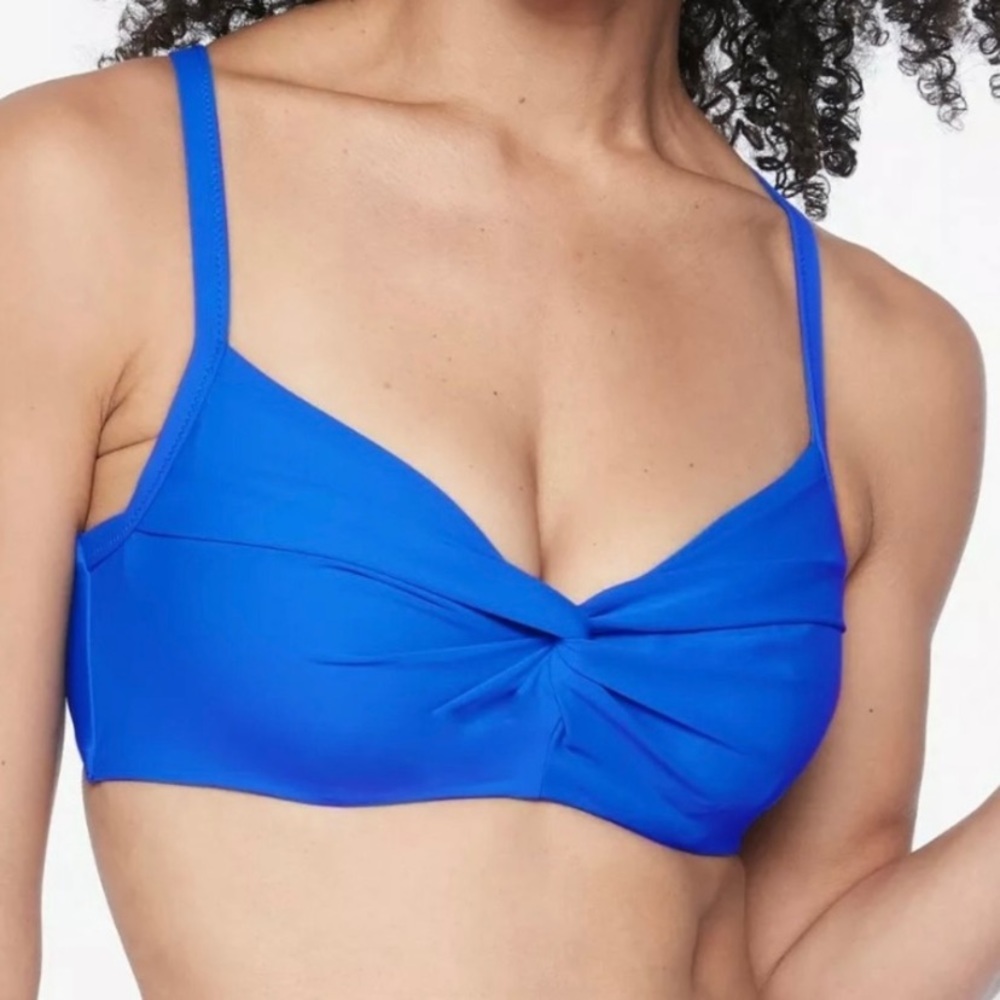 💙Athleta Twist Up Bikini Top💙